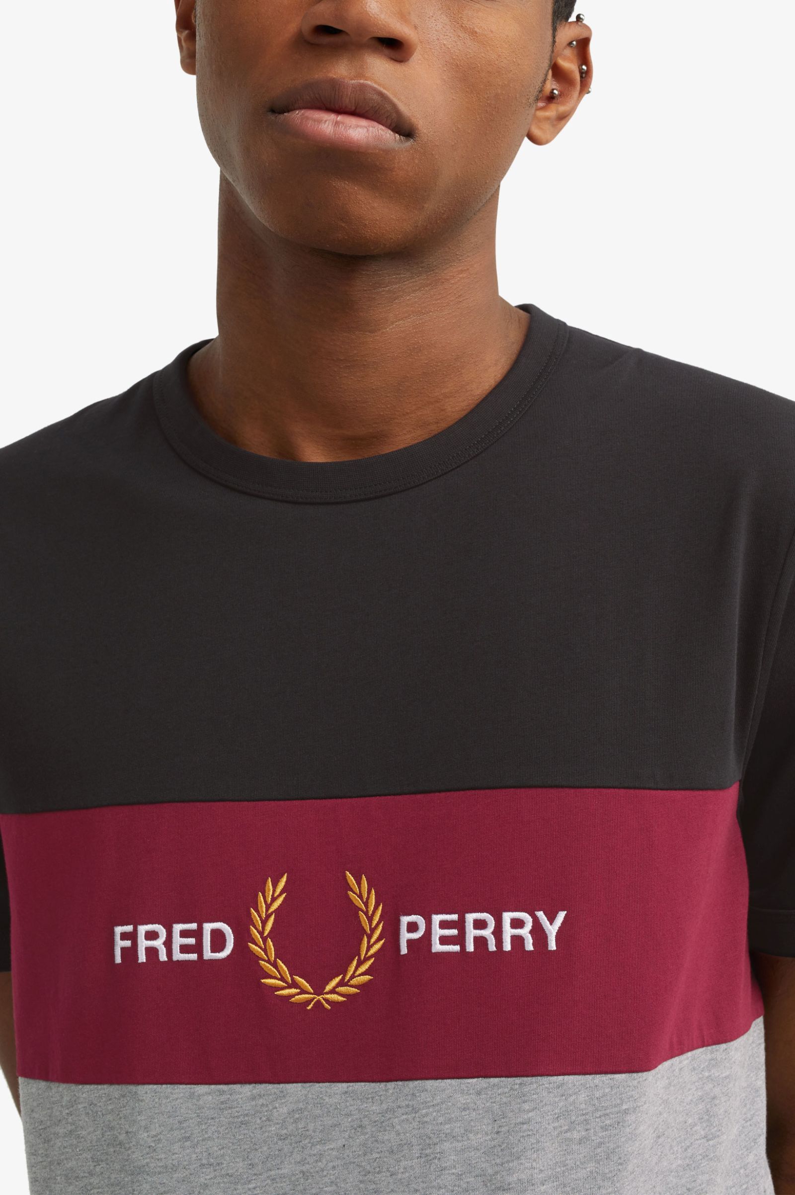 Fred Perry Central Panel Crew Sweatshirt 2024 www.favors