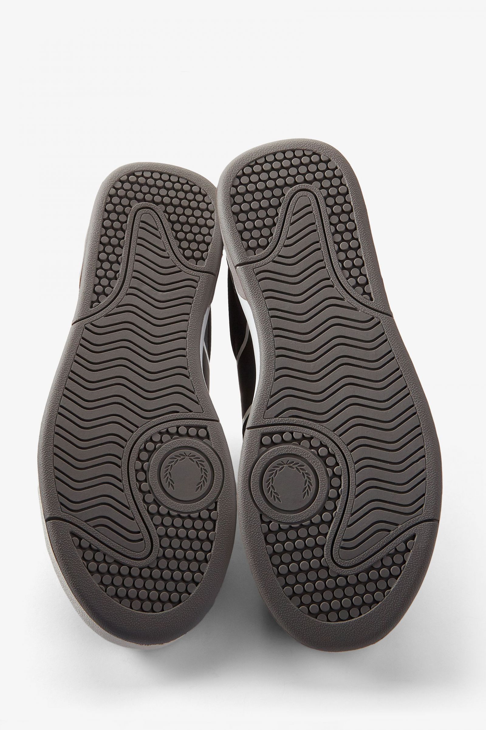 fred perry flip flops