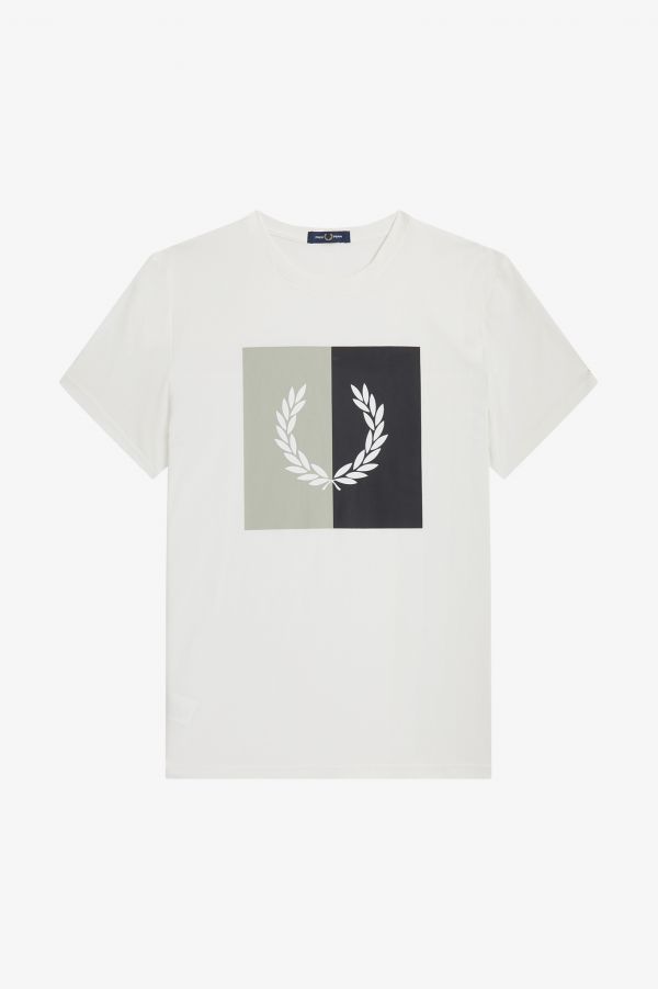 Camiseta gráfica Laurel Wreath