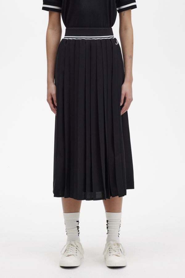 Tipped Pleated Skirt