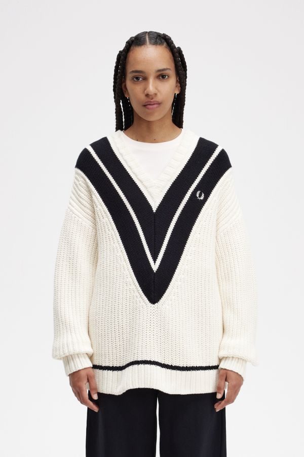 Pullover mit V-Ausschnitt und Streifen