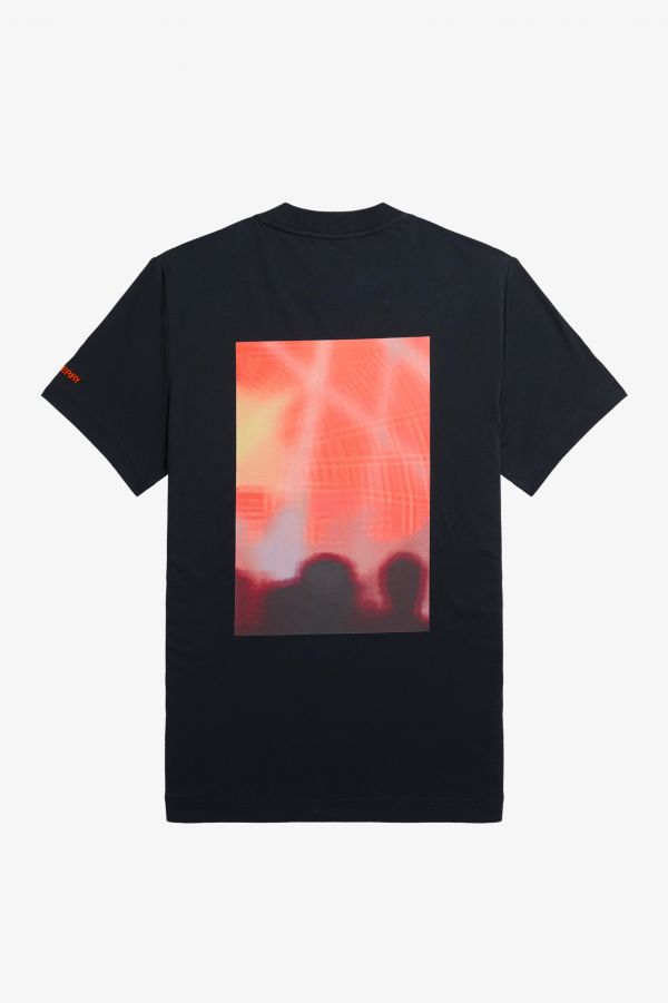 Camiseta con estampado rave abstracto