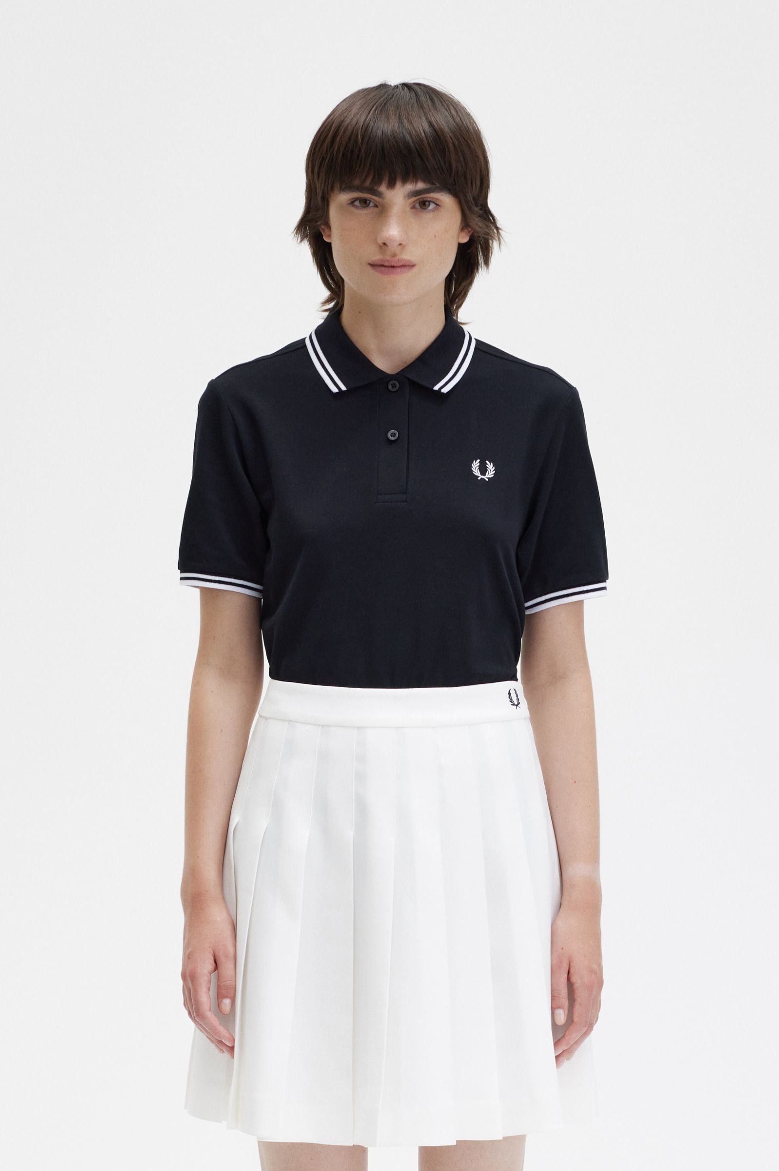 Voldoen markt Plasticiteit G3600 - Black / White / White | The Fred Perry Shirt | Women's Short & Long  Sleeve Shirts | Fred Perry US