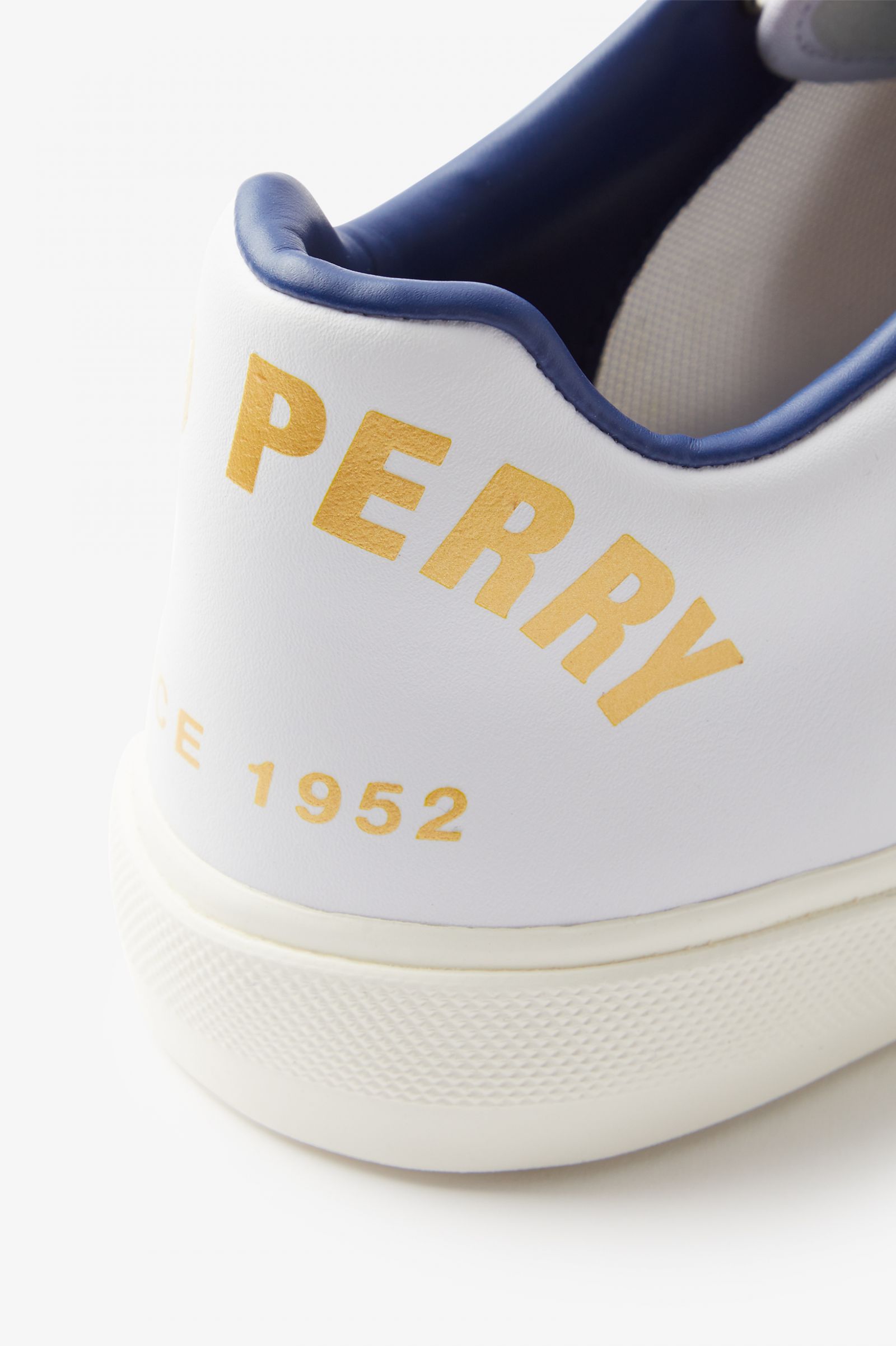 فخار أبيض أحذية Fred Perry
