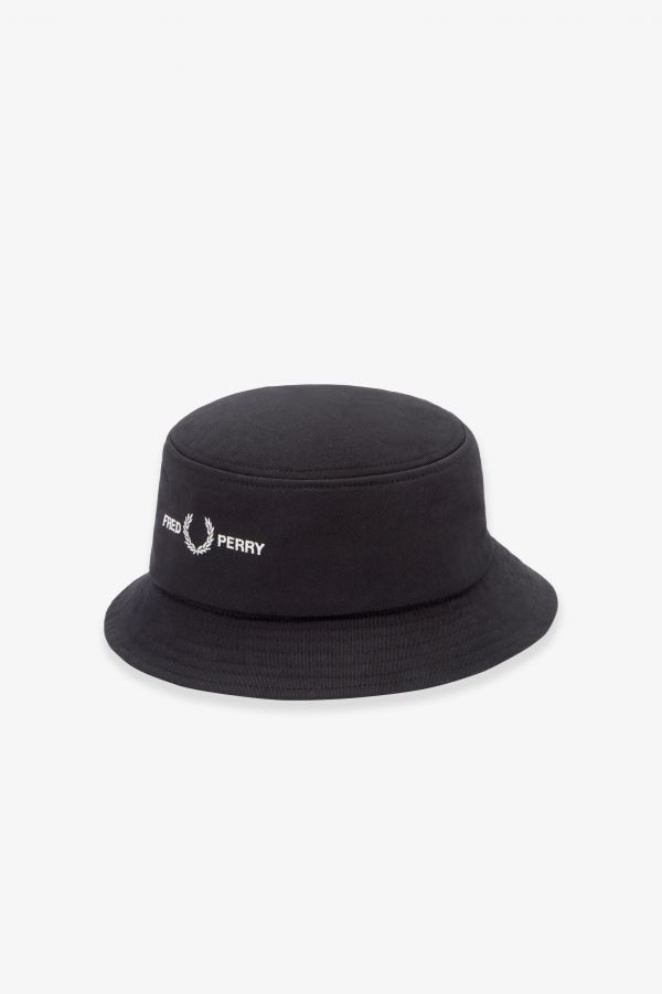 قبعة دلو من قطن التويل مزينة برسمة شعار العلامة التجارية